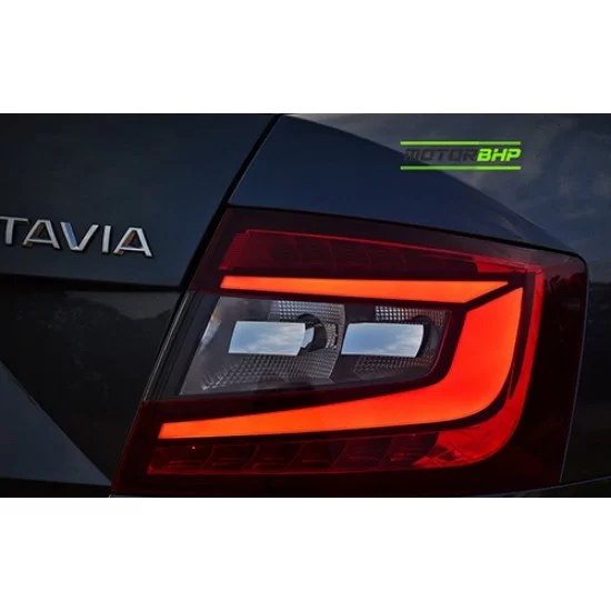 Skoda rapid deals tail lamp